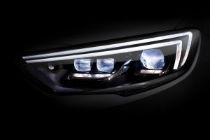 Opel-IntelliLux-LED-Matrix-Light-303845