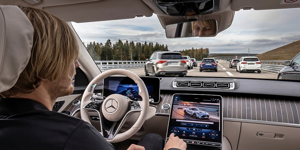Masini autonome - Mercedes-Benz EQS