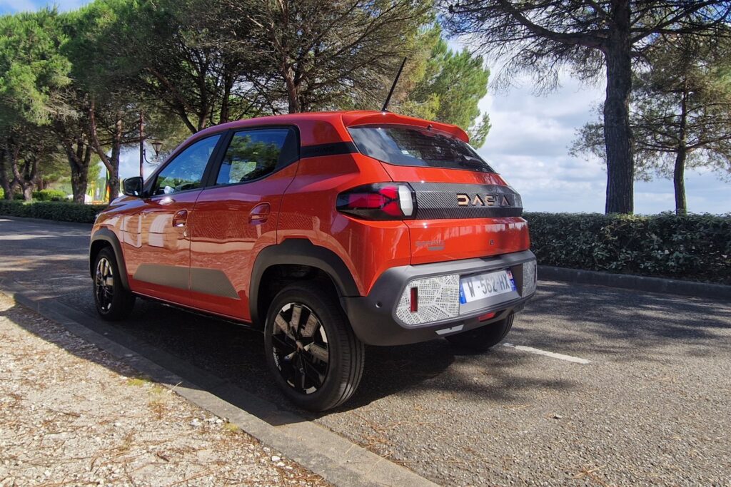 PREMIERA Test Drive noua Dacia Spring 2024