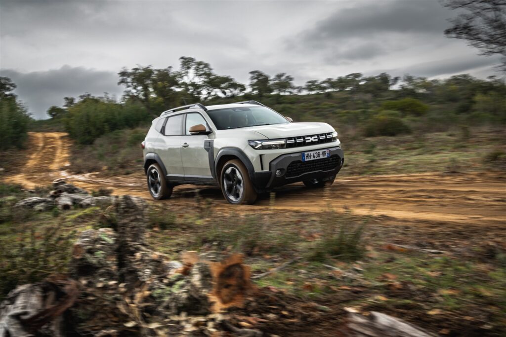 Test Drive Dacia Duster Hybrid-G 4x4 Aut