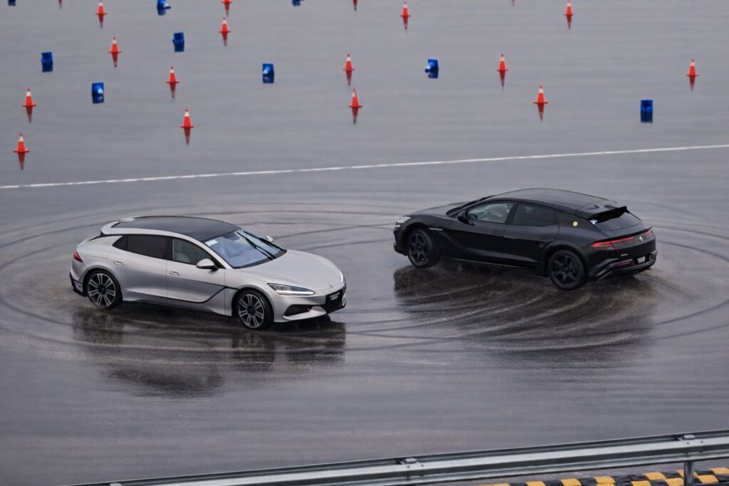 Denza Z9GT Drifting