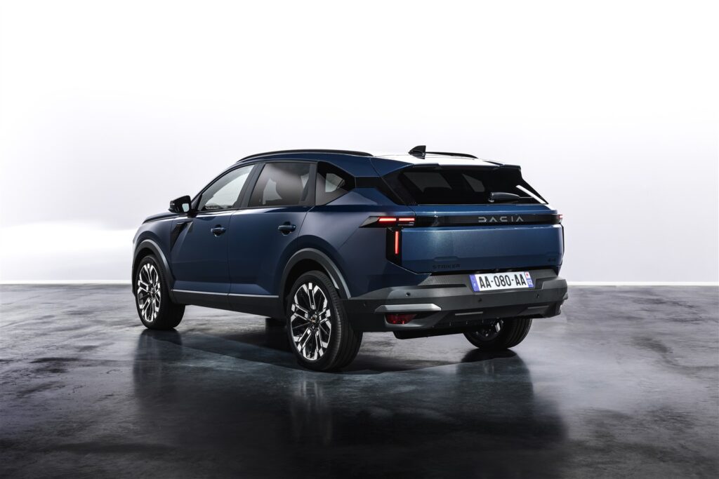 Prezentare Dacia Striker