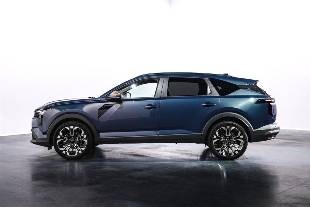 Prezentare Dacia Striker