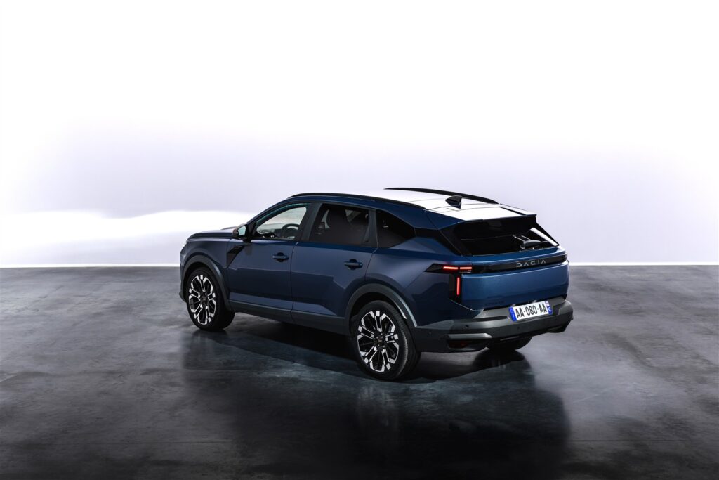 Prezentare Dacia Striker